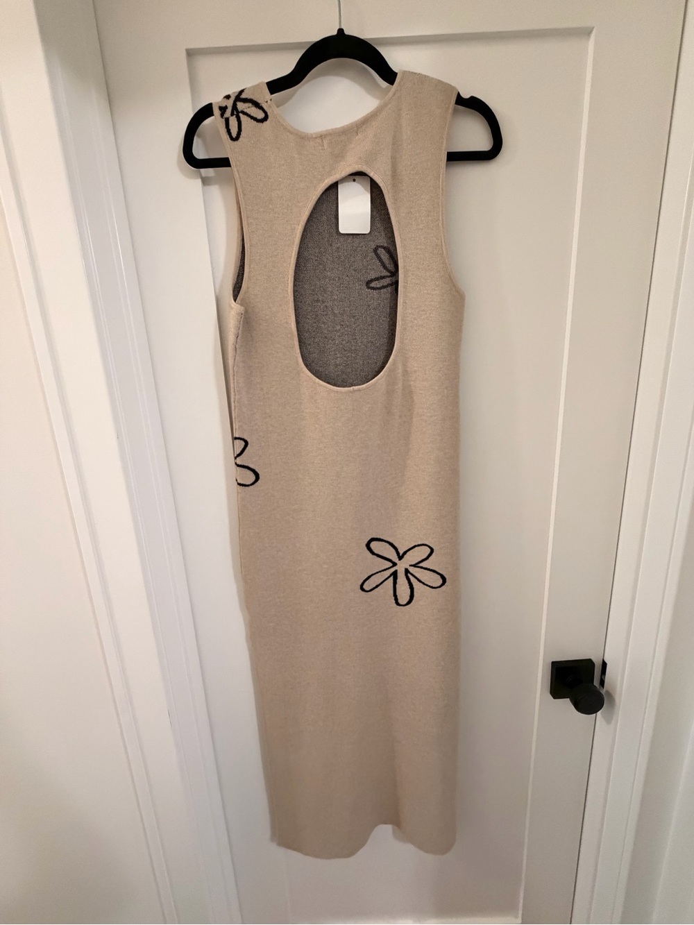 Sleeveless Beige Knit Dress with Black Flower Embroidery